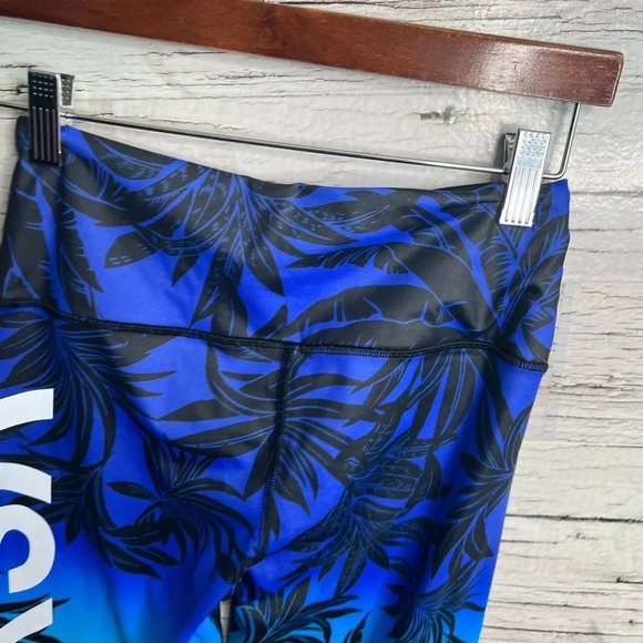 Victoria’s Secret sport blue palm tree VSX athletic leggings  size small - Picture 8 of 9
